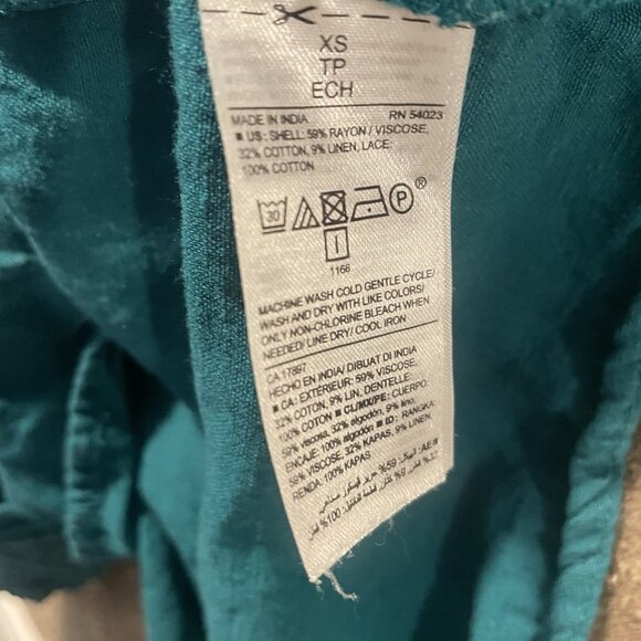 Old Navy Shirt Womens XS Turquoise Crochet Sleeve Square Neck Short Slv Blouse - Picture 4 of 6